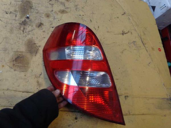 FEU ARRIERE GAUCHE MERCEDES - Vue 1